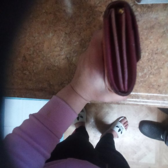 Authentic limited edition Louis vuitton wallet - Picture 3 of 7